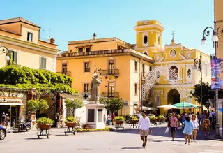 Perfect Events in Sorrento